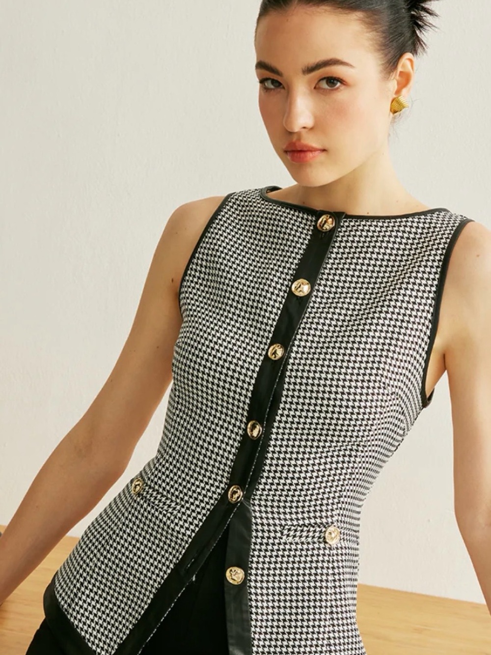 Commense Houndstooth Sleeveless Button-Front Top - Black & White